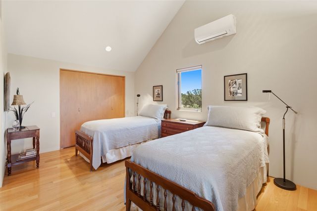 27 Old Road, Lamy, NM 87540