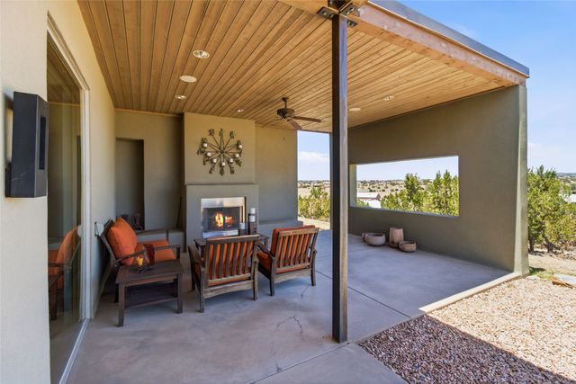 27 Old Road, Lamy, NM 87540
