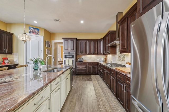 2921 Zoysia DR, Leander, TX 78641