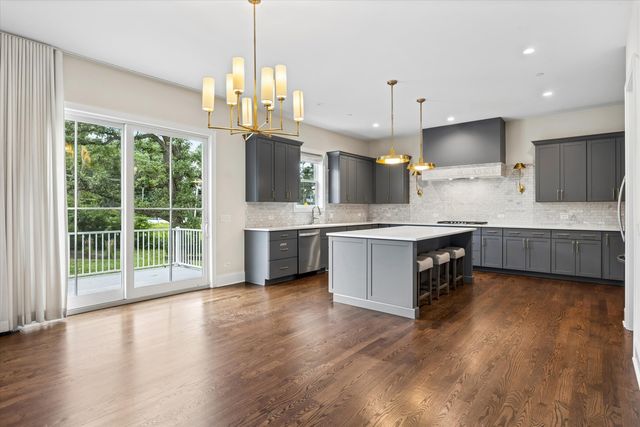 1137 Hickory Drive, Western Springs, IL 60558