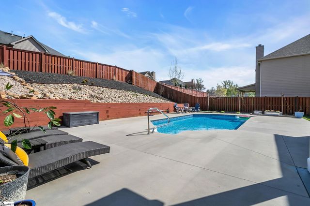 209 Tuscany Falls Drive, Simpsonville, SC 29681