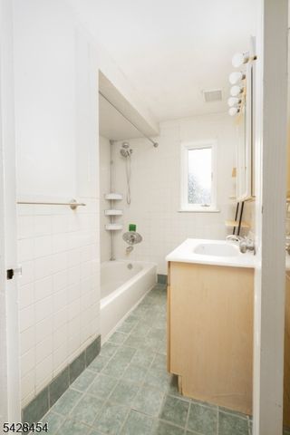 441 Blanchard Ter, Hackensack City, NJ 07601