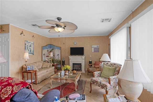 800 San Mateo, Hemet, CA 92543