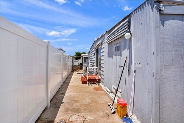 800 San Mateo, Hemet, CA 92543