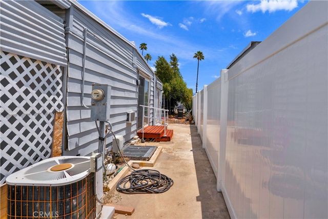 800 San Mateo, Hemet, CA 92543
