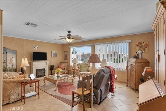 800 San Mateo, Hemet, CA 92543