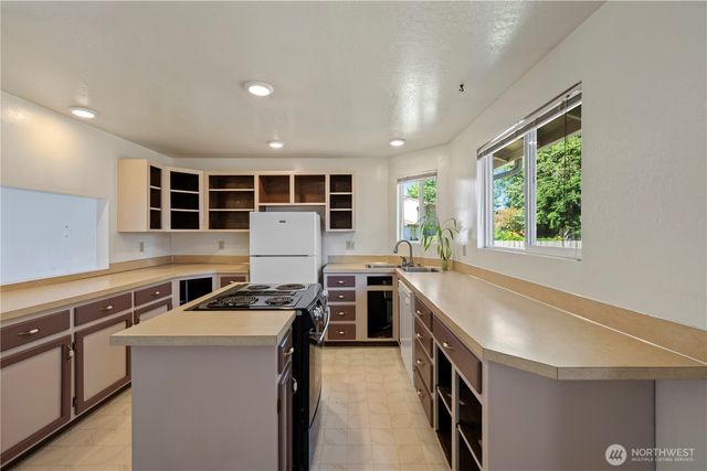6322 49th Drive NE, Marysville, WA 98270