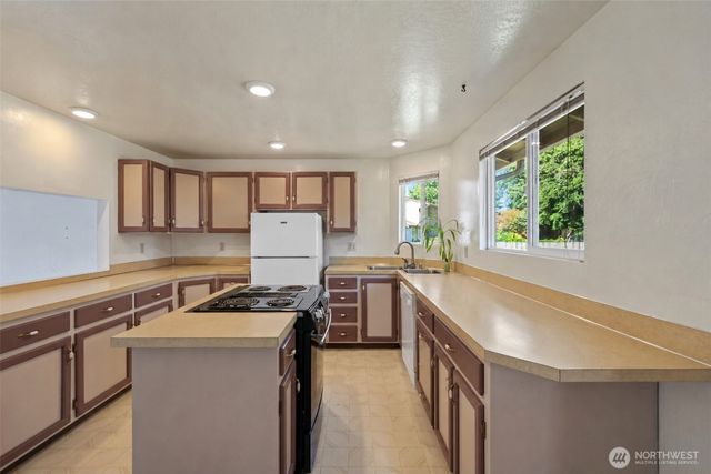 6322 49th Drive NE, Marysville, WA 98270