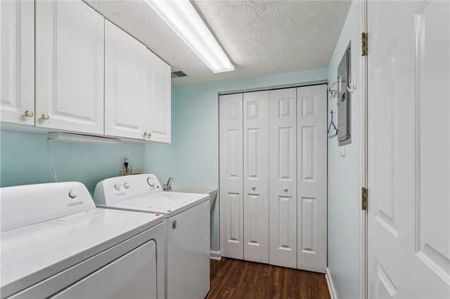 126 Crosswynds Dr, Chippewa Twp, PA 15010
