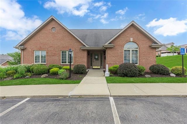 126 Crosswynds Dr, Chippewa Twp, PA 15010