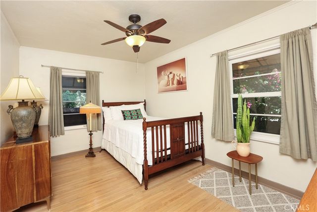 404 N Vinedo Avenue, Pasadena, CA 91107