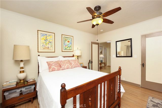 404 N Vinedo Avenue, Pasadena, CA 91107