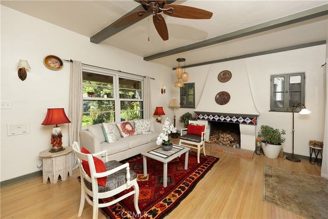 404 N Vinedo Avenue, Pasadena, CA 91107