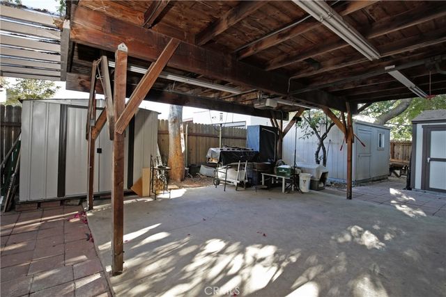 404 N Vinedo Avenue, Pasadena, CA 91107