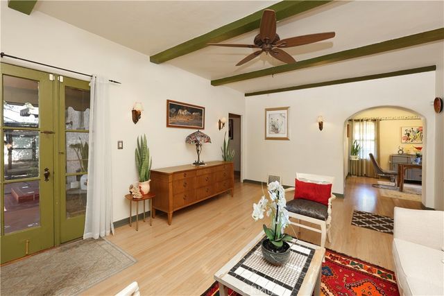 404 N Vinedo Avenue, Pasadena, CA 91107