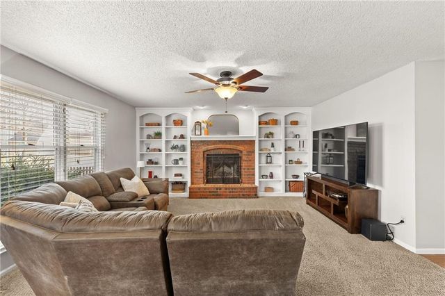 11943 S Hallet Street, Olathe, KS 66062