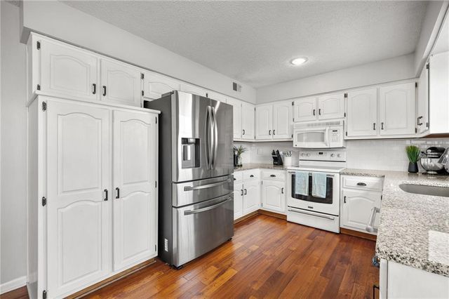 11943 S Hallet Street, Olathe, KS 66062