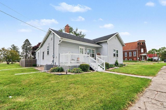 401 North Street, Wheeler, IN 46393