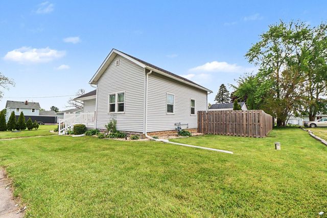 401 North Street, Wheeler, IN 46393