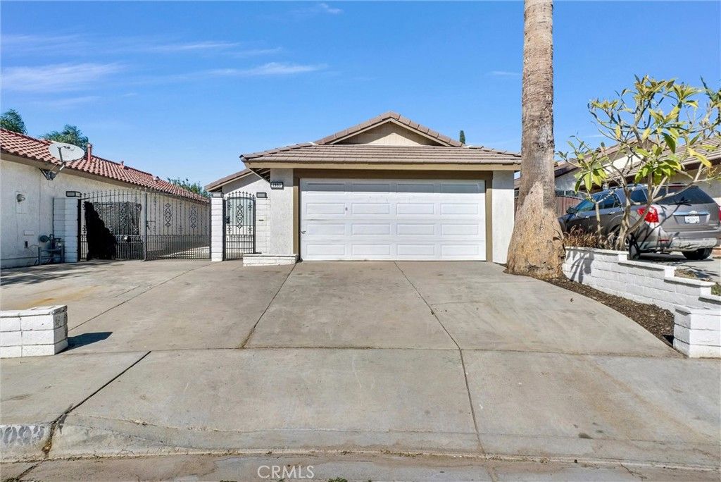 2092 Greenbriar, Colton, CA 92324