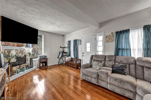 12909 Sprecher Avenue, Cleveland, OH 44135