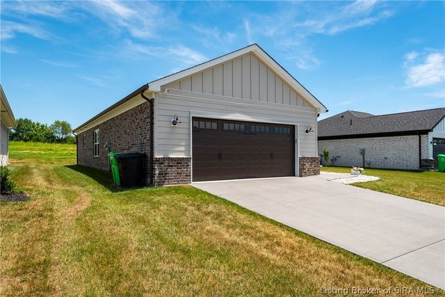 5543 Limestone Creek Drive, Charlestown, IN 47111
