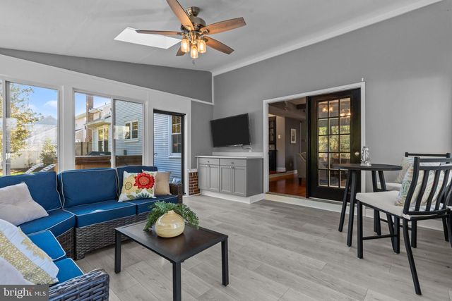 536 HERITAGE OAK DR, Yardley, PA 19067