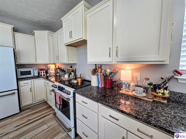 157 Tuscany Lane, Vine Grove, KY 40175