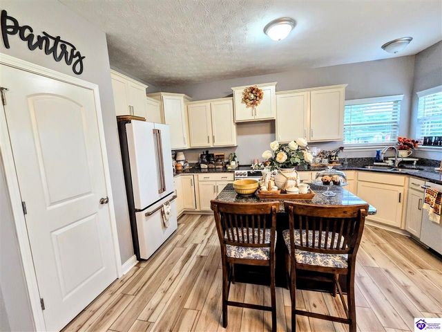 157 Tuscany Lane, Vine Grove, KY 40175