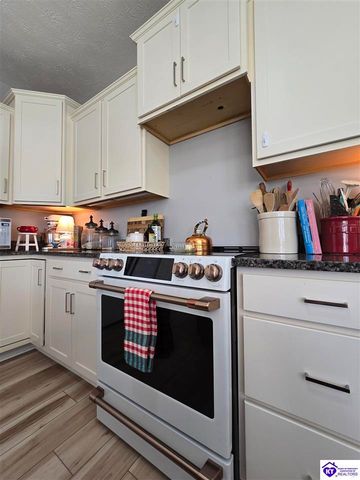 157 Tuscany Lane, Vine Grove, KY 40175