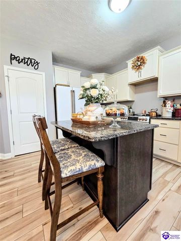 157 Tuscany Lane, Vine Grove, KY 40175