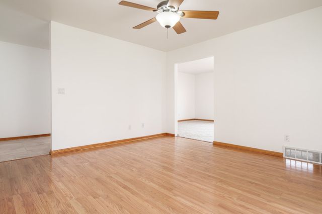 6435 COLUMBINE Boulevard, Rockford, IL 61108