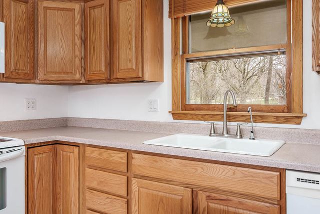 6435 COLUMBINE Boulevard, Rockford, IL 61108