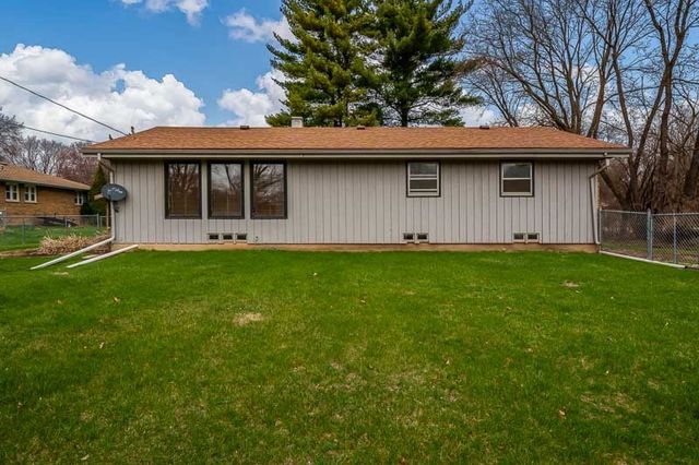 6435 COLUMBINE Boulevard, Rockford, IL 61108