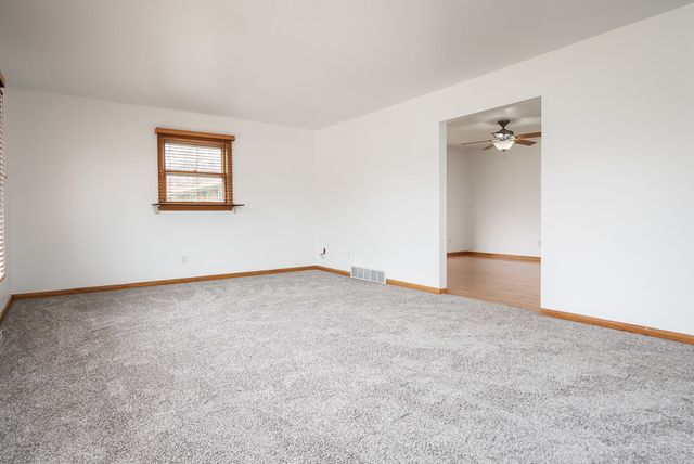 6435 COLUMBINE Boulevard, Rockford, IL 61108