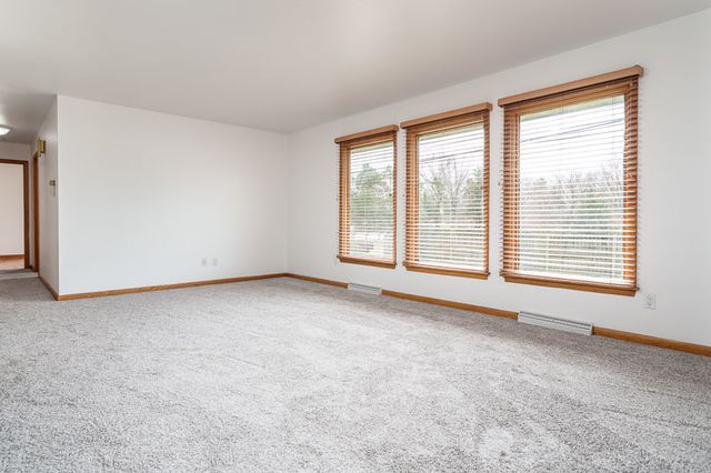 6435 COLUMBINE Boulevard, Rockford, IL 61108