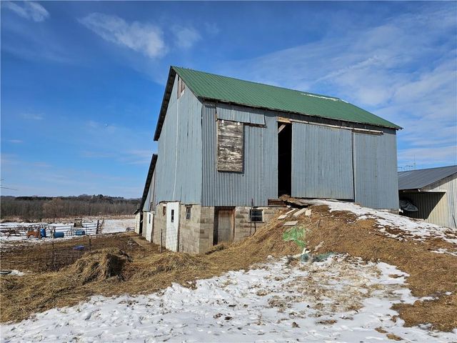 692 250th Street, Woodville, WI 54028