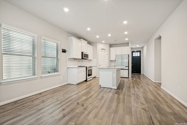 9511 BONITO FALLS DR, Converse, TX 78109