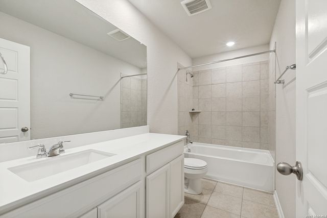 9511 BONITO FALLS DR, Converse, TX 78109