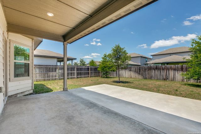 9511 BONITO FALLS DR, Converse, TX 78109