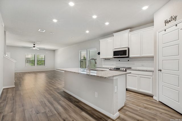 9511 BONITO FALLS DR, Converse, TX 78109
