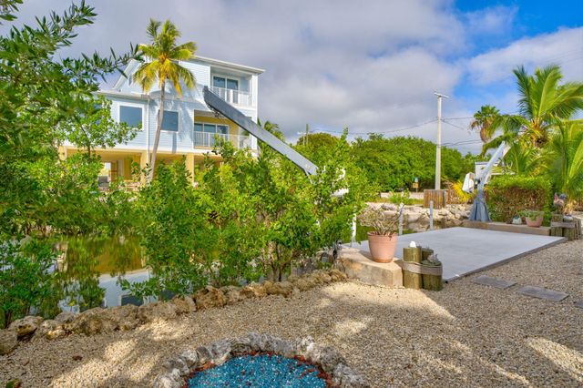 W 420 Indies Drive, Ramrod Key, FL 33042