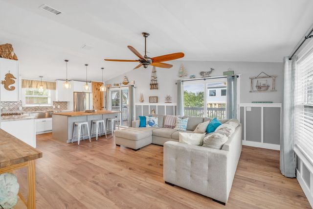 W 420 Indies Drive, Ramrod Key, FL 33042