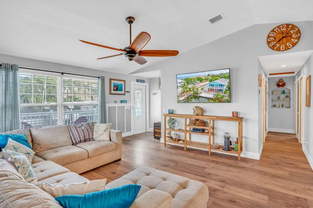 W 420 Indies Drive, Ramrod Key, FL 33042