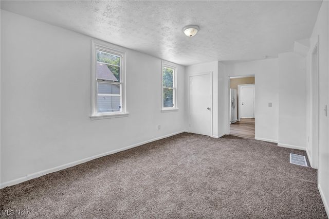 4571 Sackett Avenue, Cleveland, OH 44109