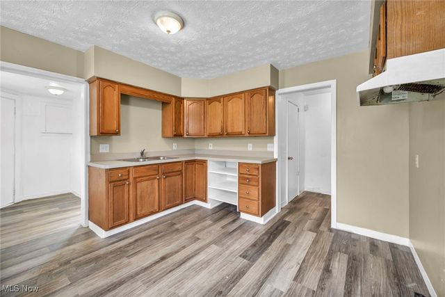 4571 Sackett Avenue, Cleveland, OH 44109