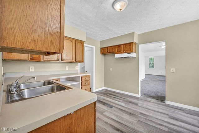 4571 Sackett Avenue, Cleveland, OH 44109