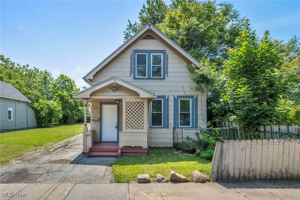 4571 Sackett Avenue, Cleveland, OH 44109