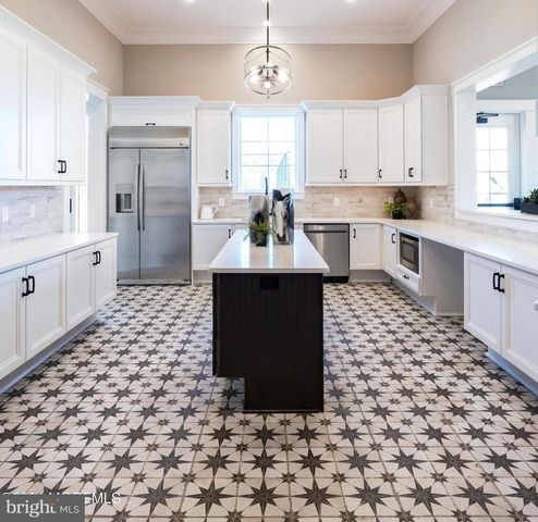 35 SARATOGA RD, New Egypt, NJ 08533