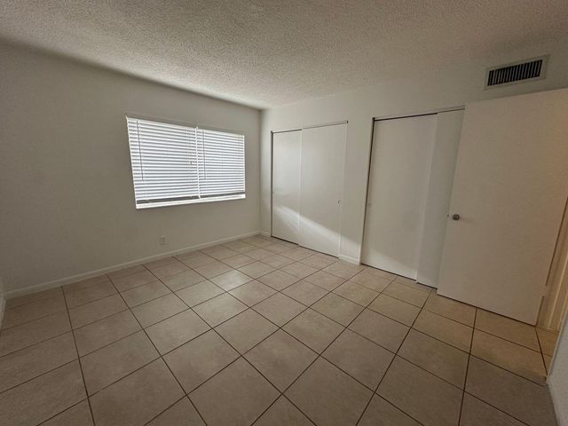 515 S Sequoia Drive 111, West Palm Beach, FL 33409